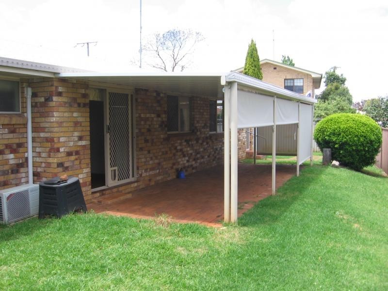 22 Kingsford Smith Drive, Toowoomba QLD 4350