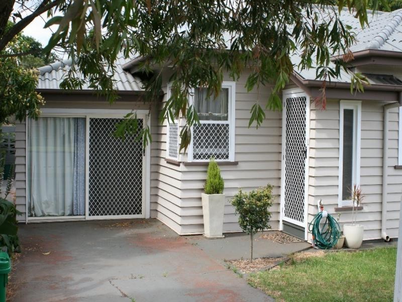 7 Hursley Road, Newtown QLD 4350
