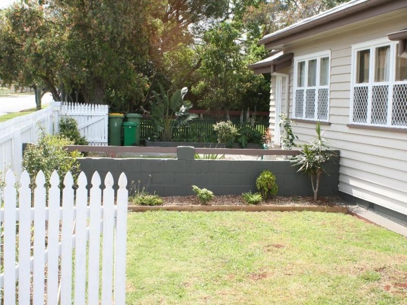 7 Hursley Road, Newtown QLD 4350