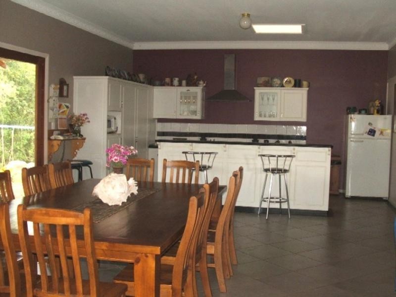 11 Moseley Road, Glencoe QLD 4352