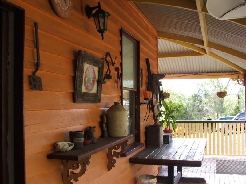 11 Moseley Road, Glencoe QLD 4352