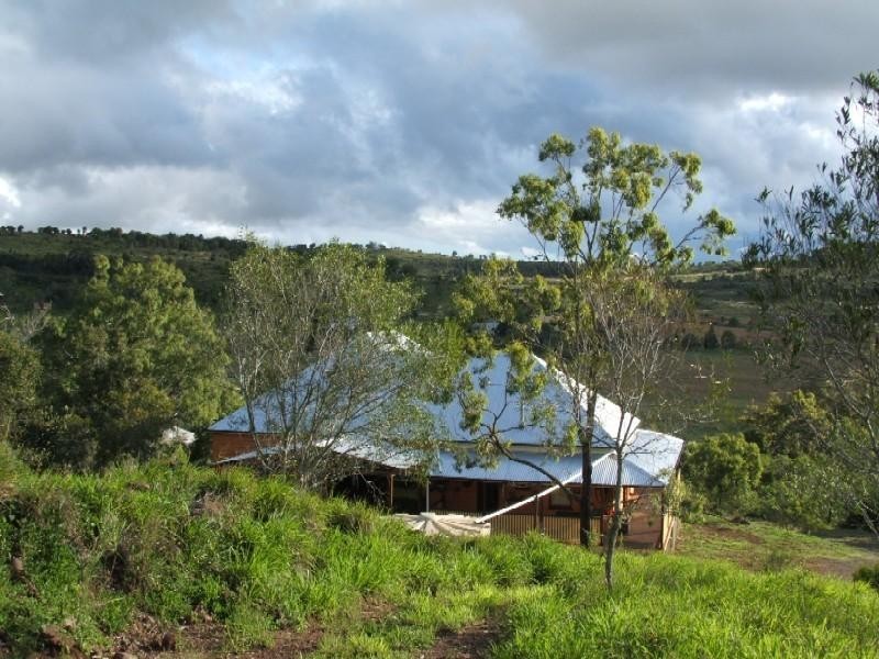 11 Moseley Road, Glencoe QLD 4352