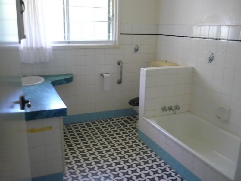 9 Barrymount Crescent, Toowoomba QLD 4350