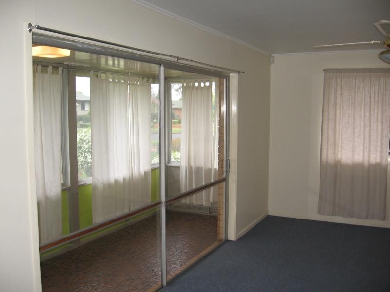 74 Debra Street, Centenary Heights QLD 4350