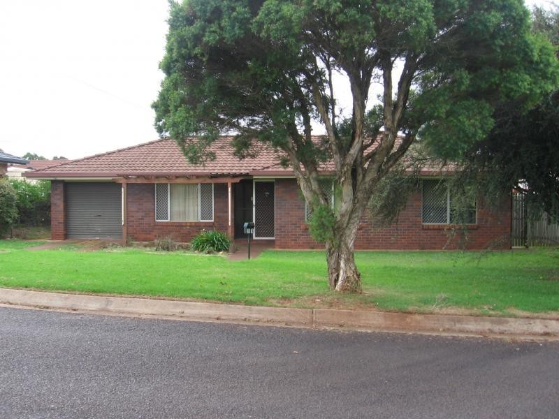 11 Stumm Street, Kearneys Spring QLD 4350