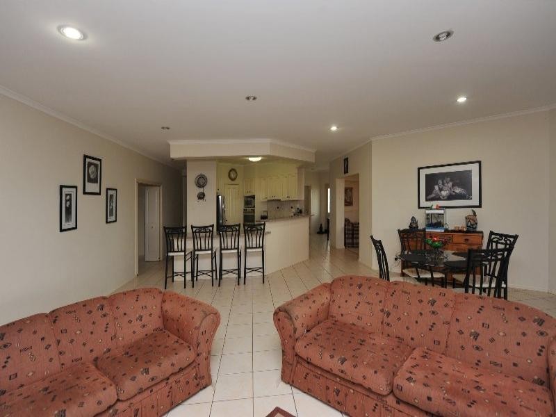 22 Oestreich Road, Wellcamp QLD 4350