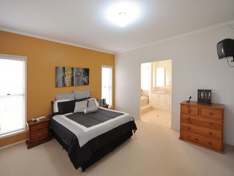 22 Oestreich Road, Wellcamp QLD 4350