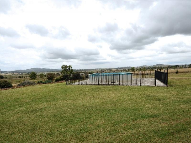 22 Oestreich Road, Wellcamp QLD 4350