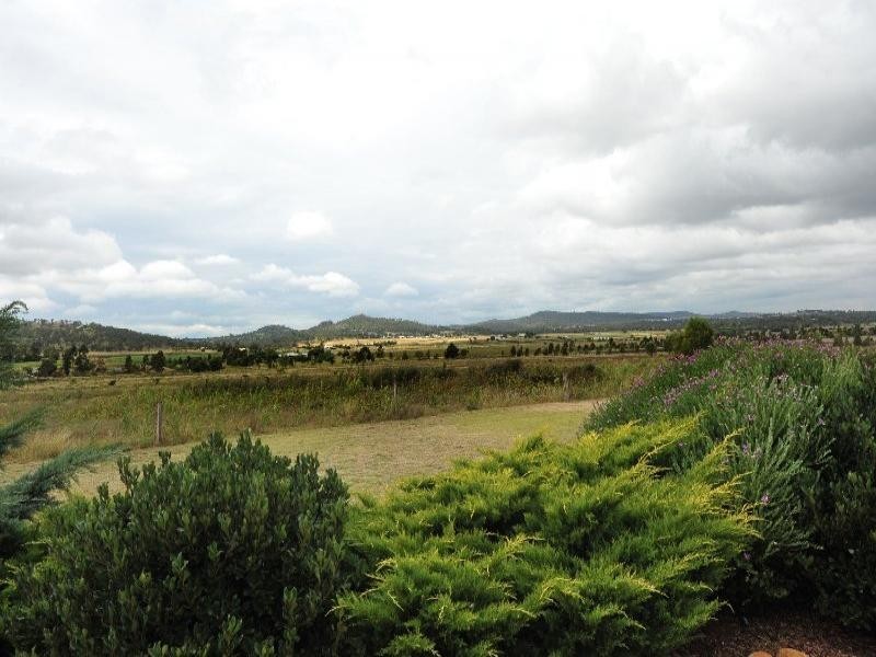 22 Oestreich Road, Wellcamp QLD 4350