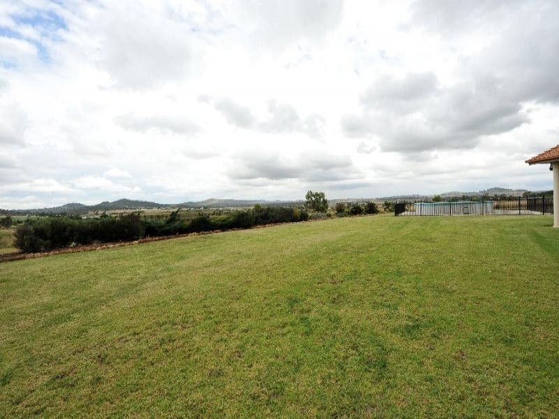 22 Oestreich Road, Wellcamp QLD 4350