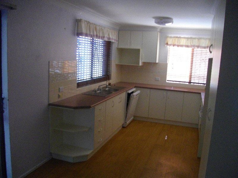 18 Sapphire Court, Kearneys Spring QLD 4350