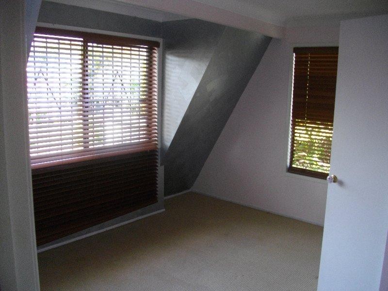 18 Sapphire Court, Kearneys Spring QLD 4350