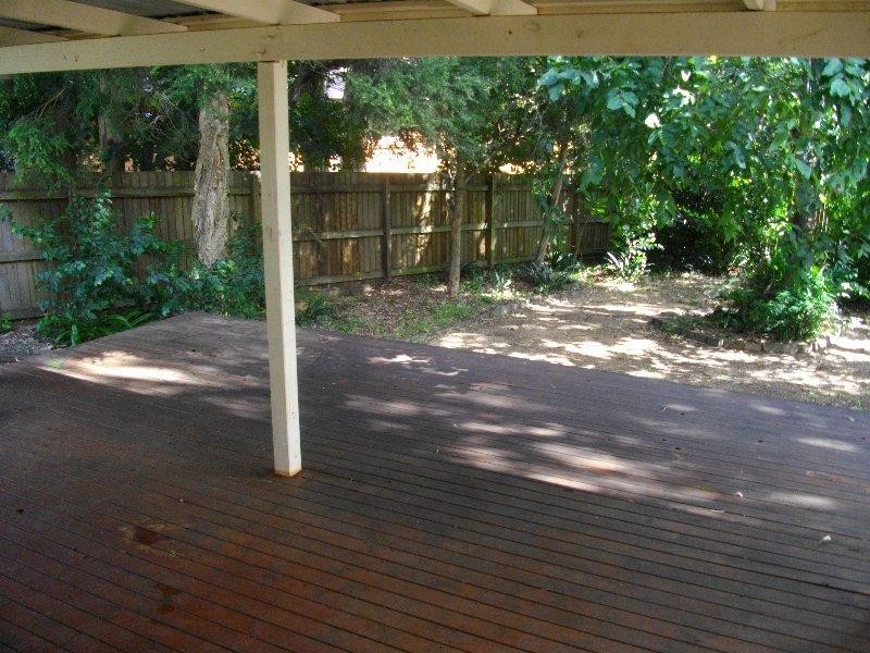 18 Sapphire Court, Kearneys Spring QLD 4350