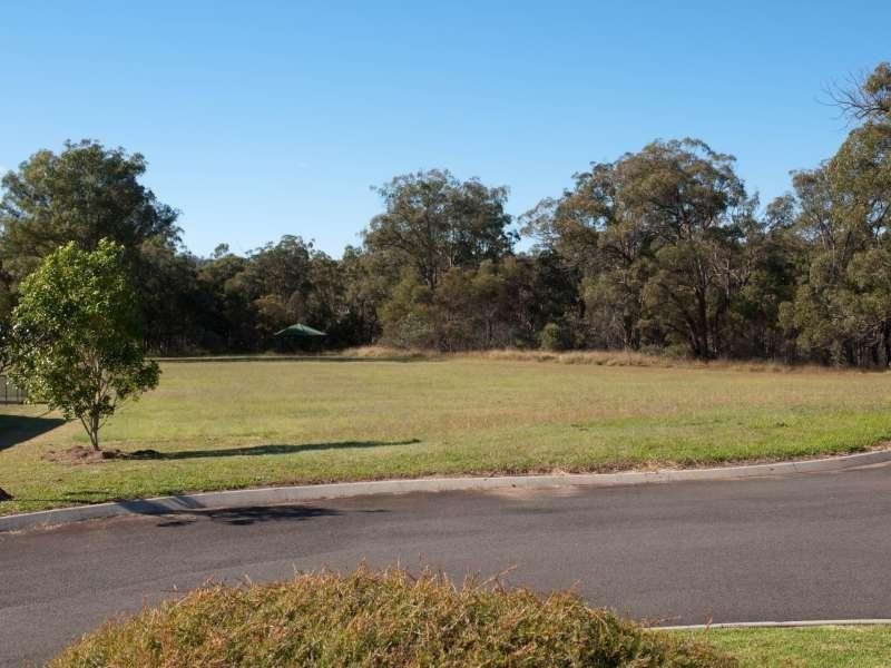 2 Olsen Street, Crows Nest QLD 4355