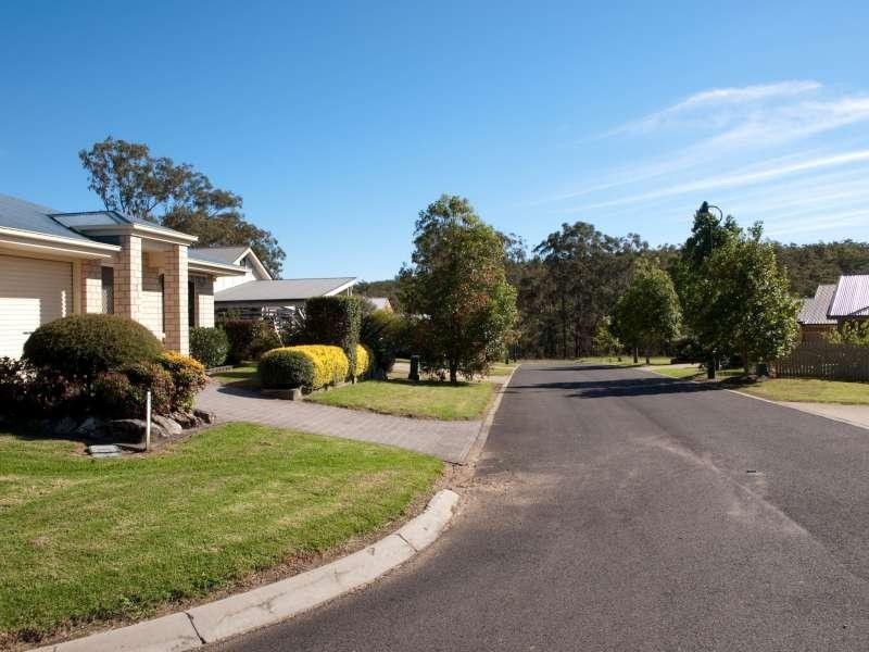 2 Olsen Street, Crows Nest QLD 4355