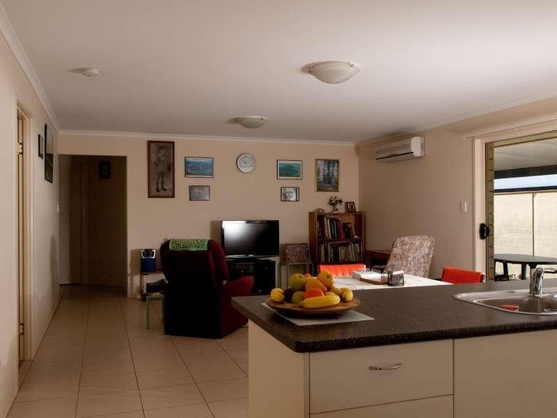 2 Olsen Street, Crows Nest QLD 4355