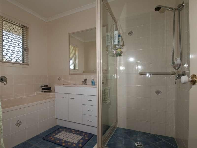 2 Olsen Street, Crows Nest QLD 4355