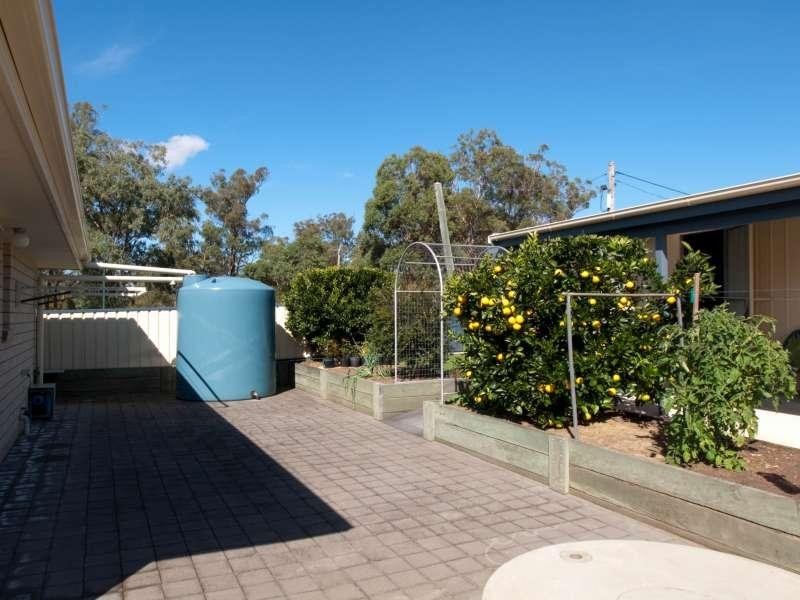 2 Olsen Street, Crows Nest QLD 4355