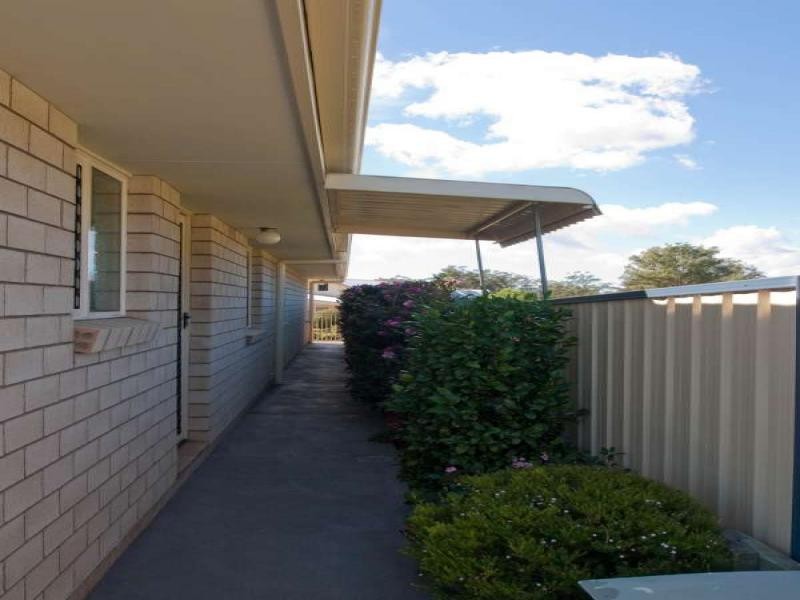 2 Olsen Street, Crows Nest QLD 4355