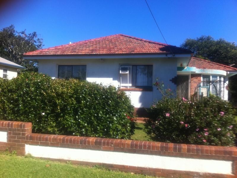 9 Esmond Street, Rockville QLD 4350