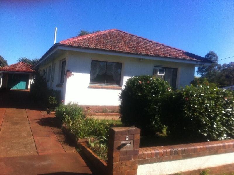 9 Esmond Street, Rockville QLD 4350