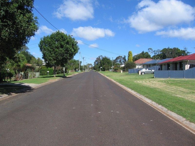 9 Esmond Street, Rockville QLD 4350