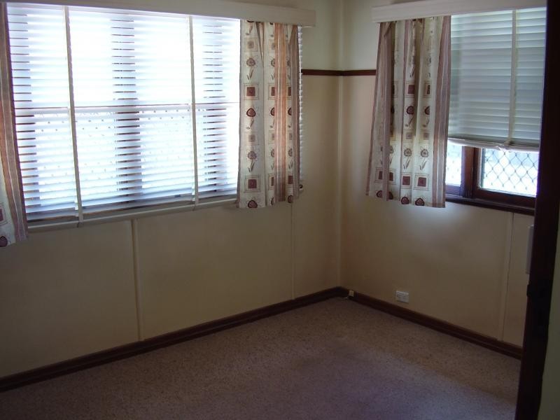 3 Blackdown Street, Harristown QLD 4350