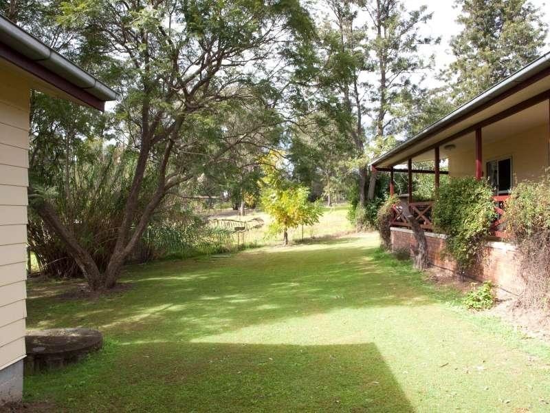 3 William Street, Crows Nest QLD 4355