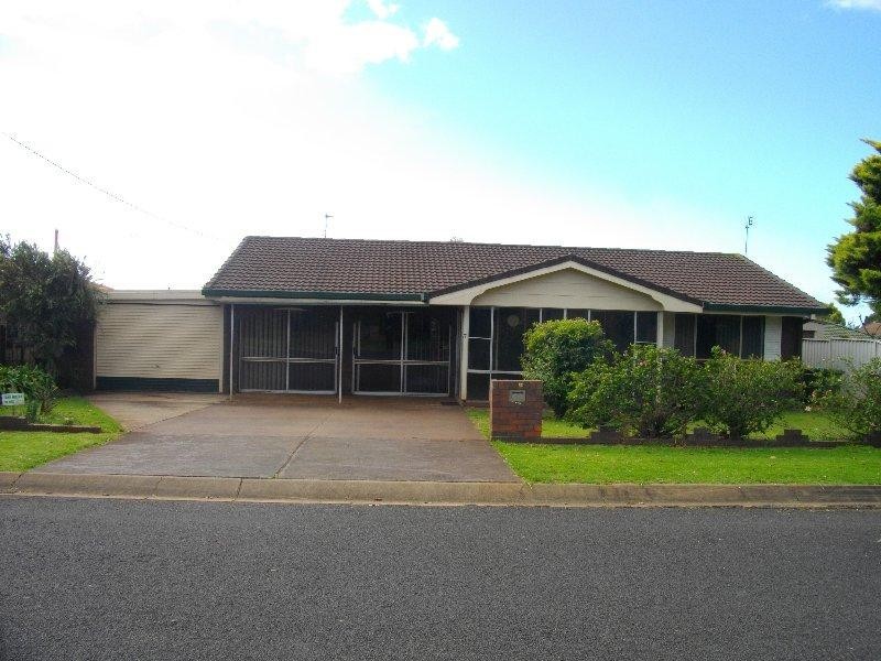 7 Lyndhurst Court, Newtown QLD 4350