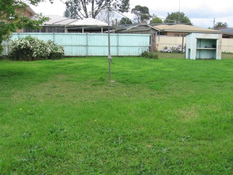 44 Taylor Street, Newtown QLD 4350