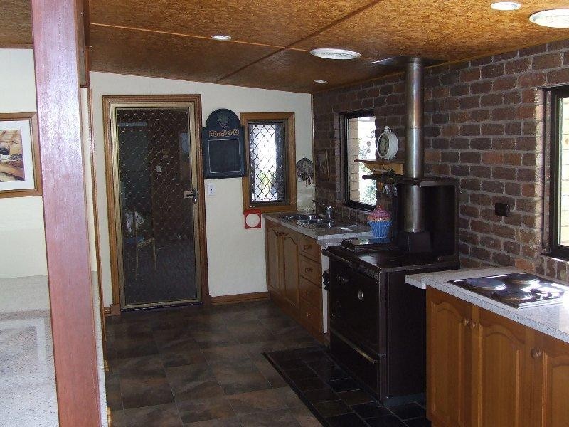 61 Mill Road, Upper Lockyer QLD 4352