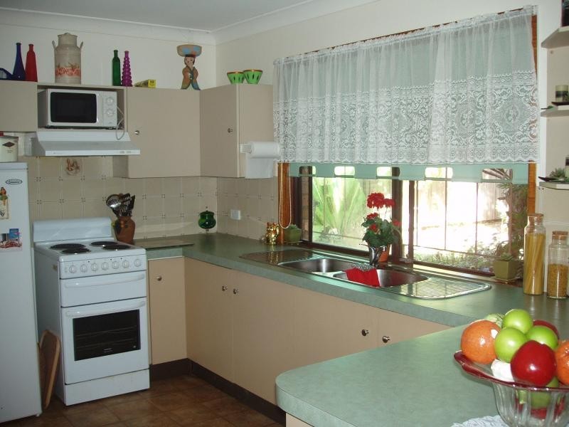 28 Dwyer Street, Beachmere QLD 4510