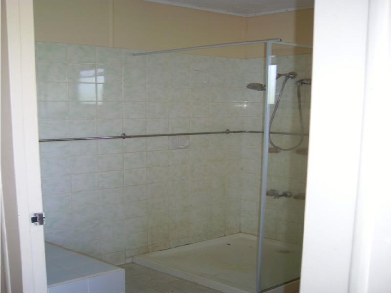 6 Pao Pao Rd, Russell Island QLD 4184