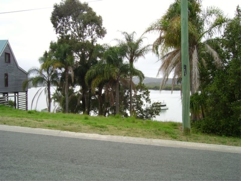 6 Schooner Street, Russell Island QLD 4184