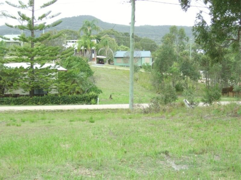 8 Seaview Street, Russell Island QLD 4184