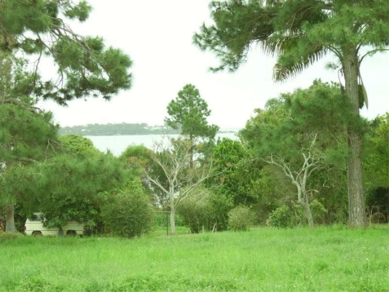 11 Canaipa Point Drive, Russell Island QLD 4184