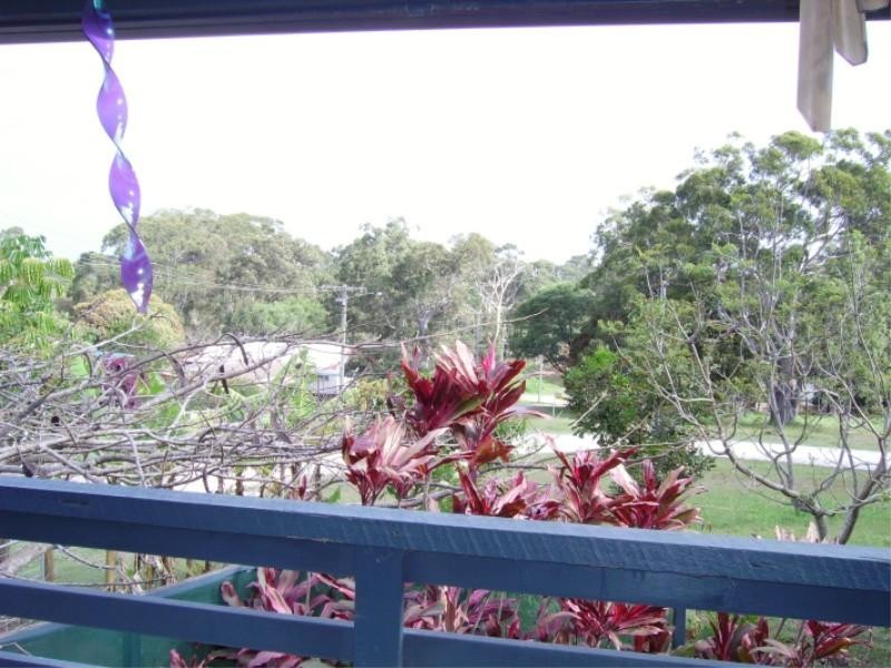 2 Aimeo Esplanade, Russell Island QLD 4184