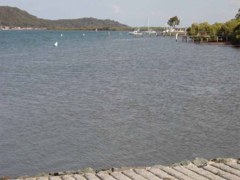 25 Fenton Road, Russell Island QLD 4184