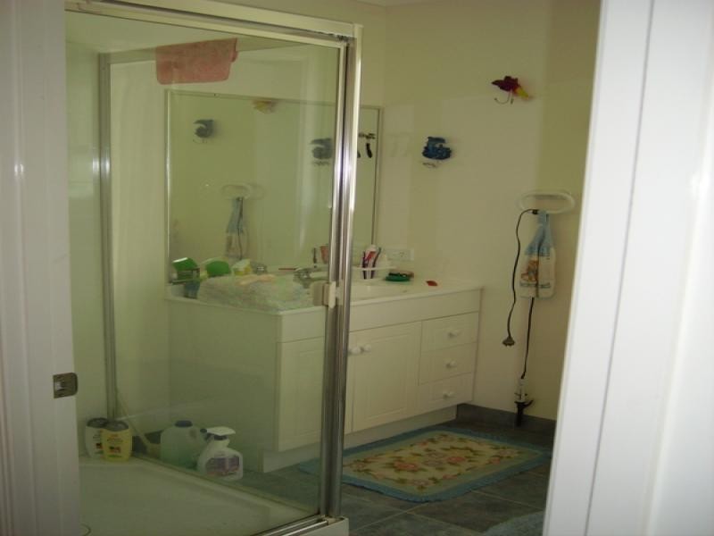 27 Toolona Avenue, Russell Island QLD 4184
