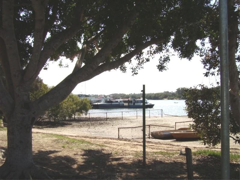 21 Heeterra St, Russell Island QLD 4184
