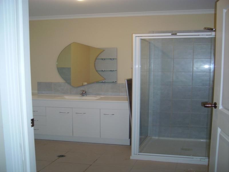 9 Stradbroke Drive, Russell Island QLD 4184