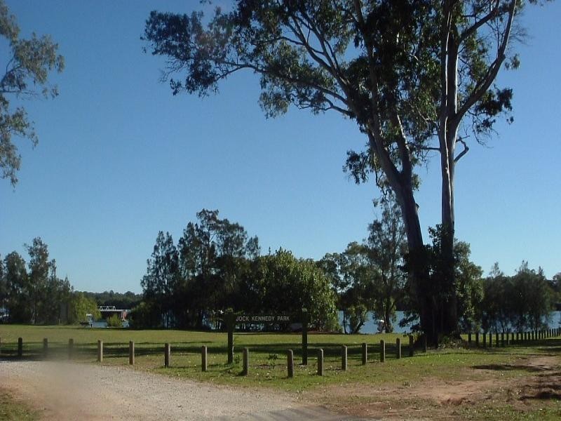 12 Douglas Street, Russell Island QLD 4184