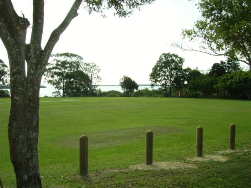 9 Panorama Av, Russell Island QLD 4184