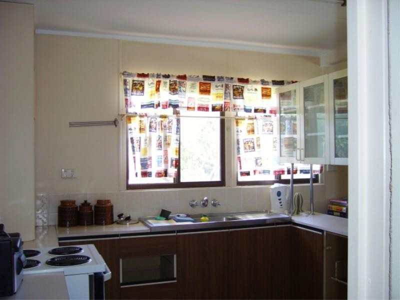 6 Pao Pao Rd, Russell Island QLD 4184