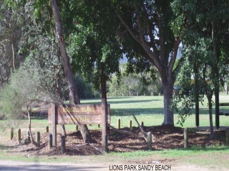 6 Pao Pao Rd, Russell Island QLD 4184