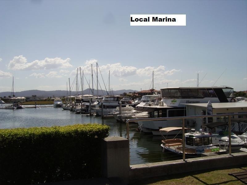 Hope Island QLD 4212