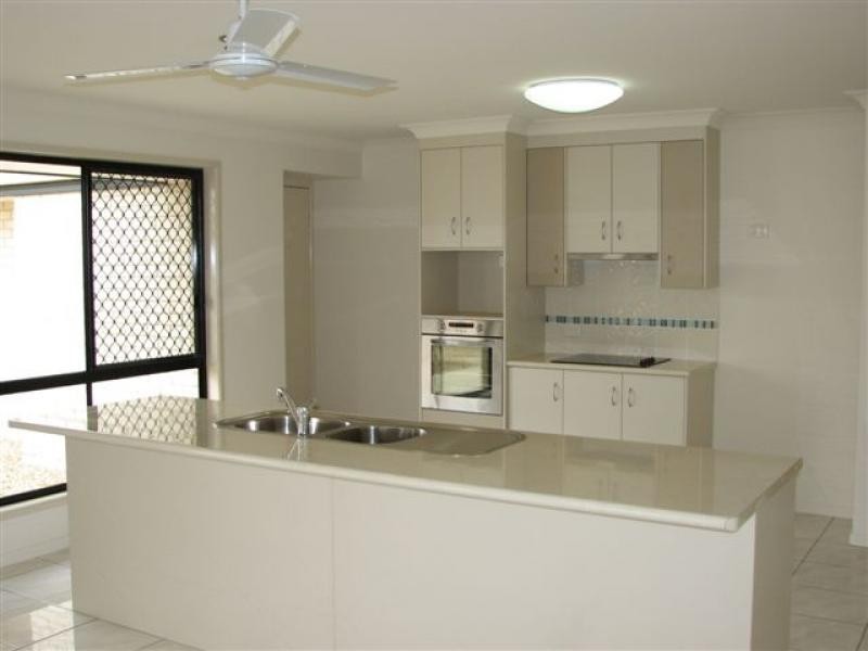 4 Kerrie Meares Cr, Gracemere QLD 4702