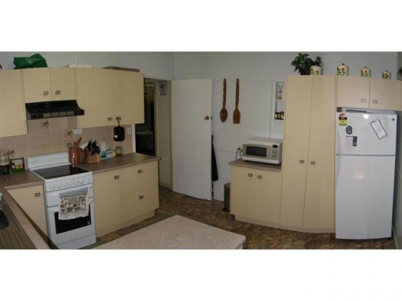 256 Mason St, North Rockhampton QLD 4701