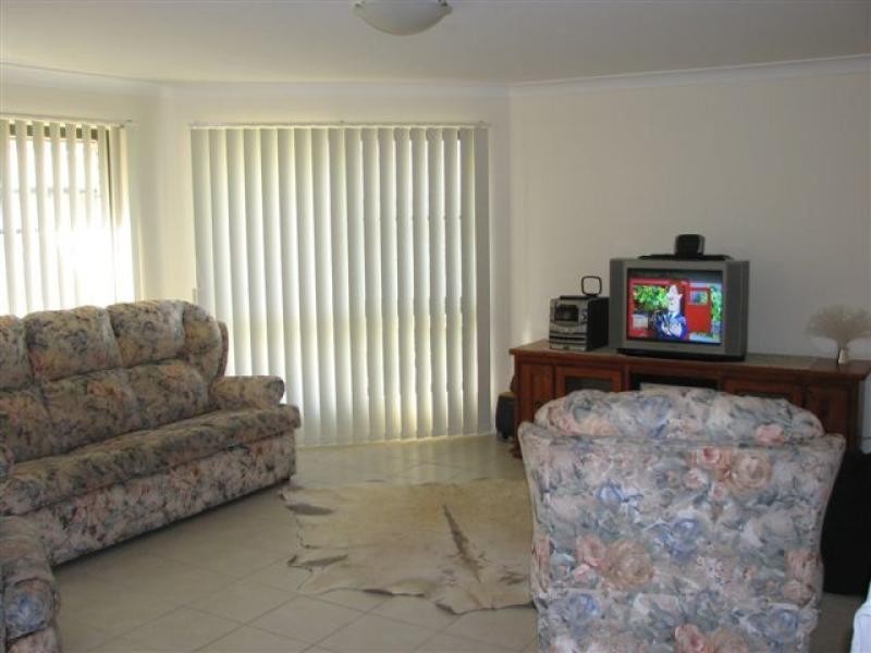 8 Isabel Court, Gracemere QLD 4702