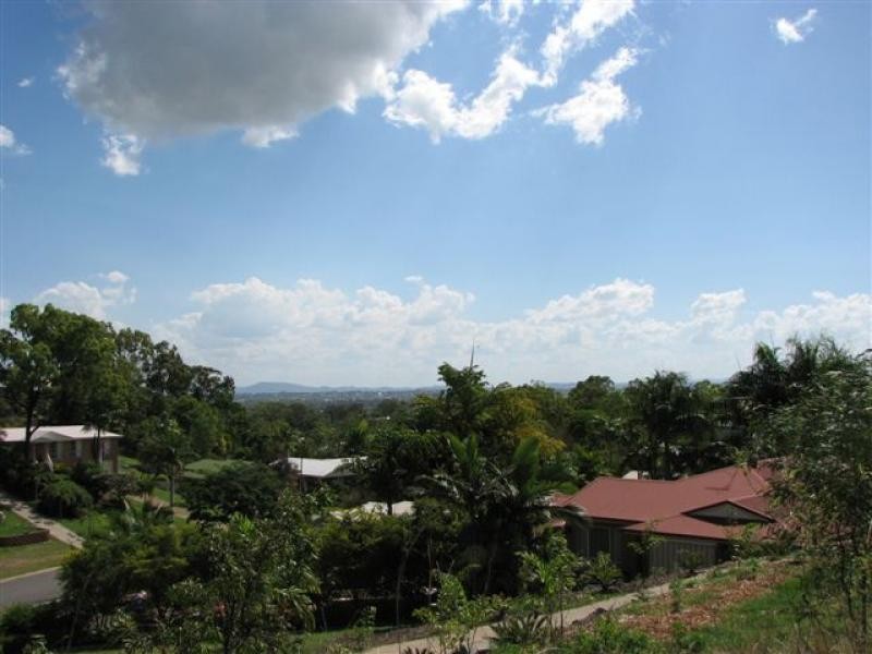 9 Hansen St, Frenchville QLD 4701